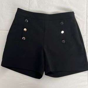H&M black trouser short with gold buttons - NWT - size 8. Great condition.